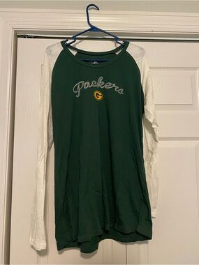 Green & White Packers Raglan Long-Sleeve women’s Top